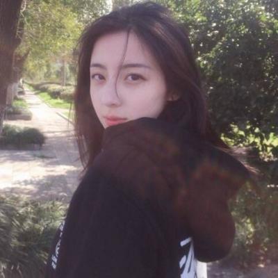 34张高清女生森系头像！清新绿调氛围感拉满