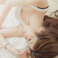 51张带感的躺着女生头像 唯美又带点小伤感