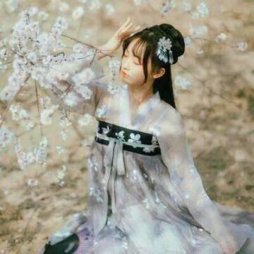 17张高清古风女生头像 氛围感拉满的QQ头像合集