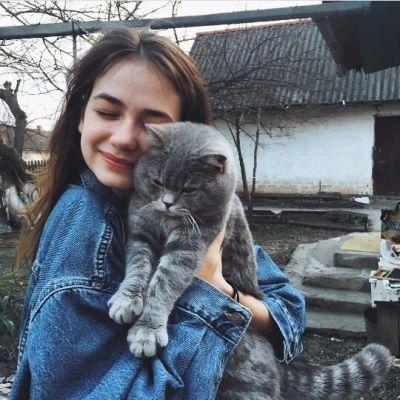 12张高清好看的个性欧美少女头像合集