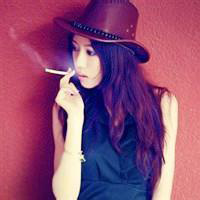 女生抽烟喝酒颓废风格头像合集 共21张