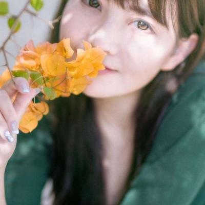 21张高清简约气质森系女生头像 氛围感拉满