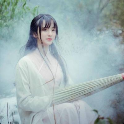 21张高清简约气质森系女生头像 氛围感拉满