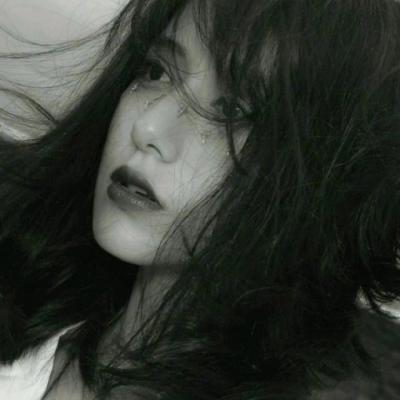 21张氛围感拉满的失落女生伤感意境头像