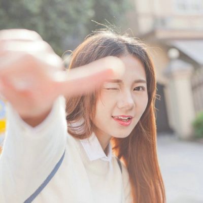 19张阳光感满满的女生微笑头像 高清唯美又好看