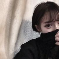 16张淡雅红唇女生QQ头像 氛围感拉满