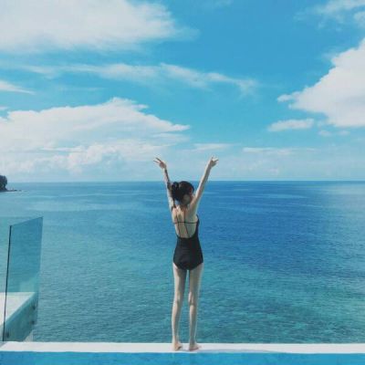 带着大海背景的清新女生QQ头像 10张氛围感拉满