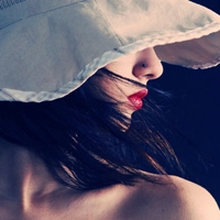 18张霸气红唇女生头像合集 又美又飒超吸睛