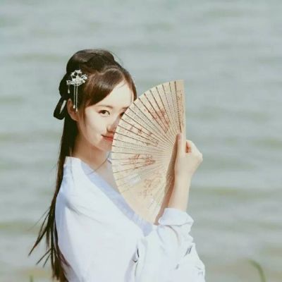 20张高清古风清冷孤傲女生头像合集
