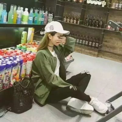 14张氛围感拉满的伤感颓废女生头像合集