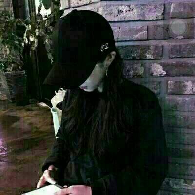 霸气拽酷抽烟女生头像合集 11张高清图分享