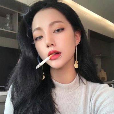 24张高清霸气酷感女生头像合集