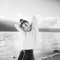 女生黑白意境头像合集 20张氛围感拉满的黑白系头像