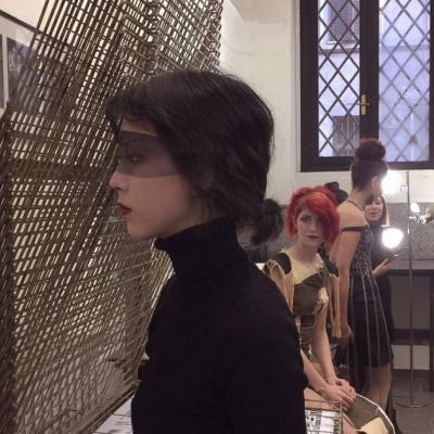 超拽霸气女生个性头像合集 32张高清大图任你挑