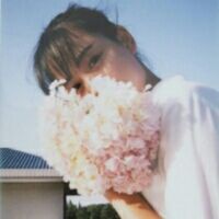 女生手捧花清新头像合集 共18张