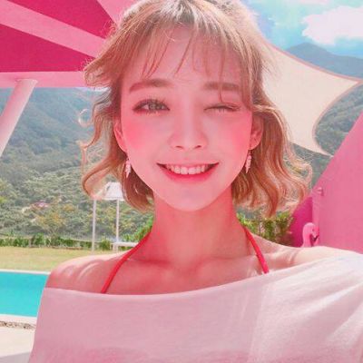 原宿风粉色系女生头像合集，16张氛围感拉满的风格头像