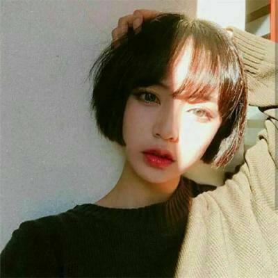 35张高清好看的女生短发微信头像合集