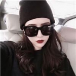 戴墨镜女生头像合集！23张气场拉满的酷飒造型