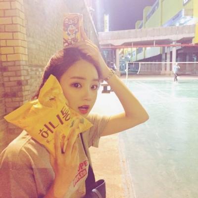 21张可爱吃货女生头像合集 高清无水印直接用