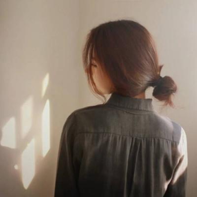 18张高清好看的女生唯美背影微信头像合集