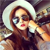 戴墨镜女生头像合集！23张气场拉满的酷飒造型