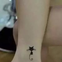 19张好看的女生部位纹身头像合集