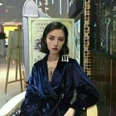 女生霸气超拽轻狂头像合集 8张时尚女生大图