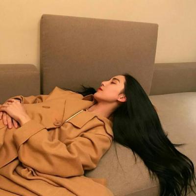微信女生真实头像 25张高清撩人真人女生头像合集