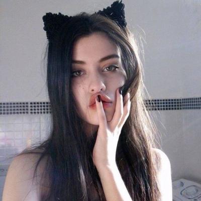 21张欧美搞怪个性女生头像 高清大图合集