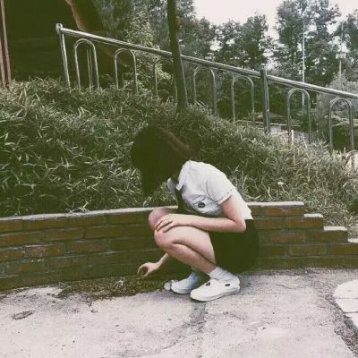 14张氛围感拉满的伤感颓废女生头像合集