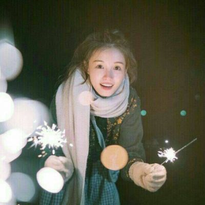 32张高清清纯女生QQ头像合集 氛围感拉满的纯情少女头像