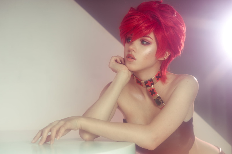 宅家cosplay特莉休·乌纳 粉短发美少女神还原