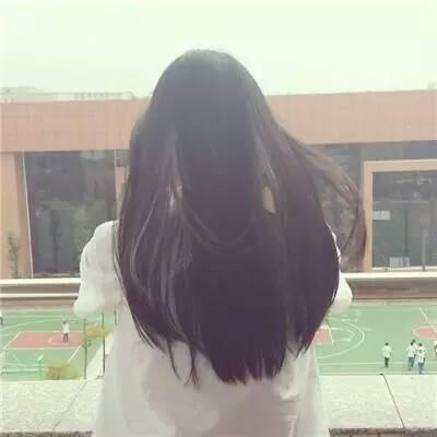 29张高清长发女生背影头像 适合当微信头像的氛围感背影图