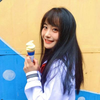 13张氛围感拉满！女生阳光微笑QQ头像高清唯美合集