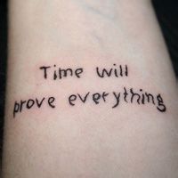 女生部位纹身头像合集！17张好看的女生身体纹身头像精选