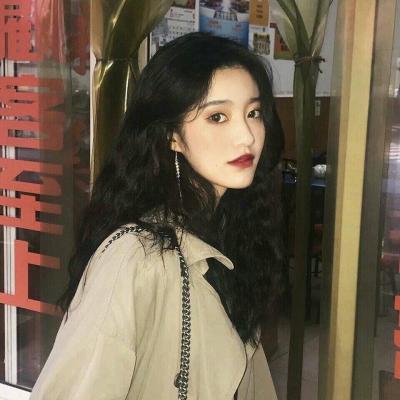 30张超潮女生头像合集 高清无水印直接用