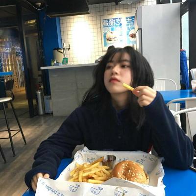 22张高清真实素颜女生头像 日常感拉满的好看头像合集