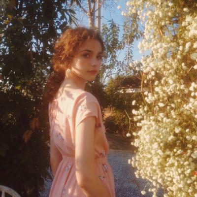 24张高清气质款欧美风女生头像合集