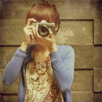 拿相机的青春女生头像合集 35张