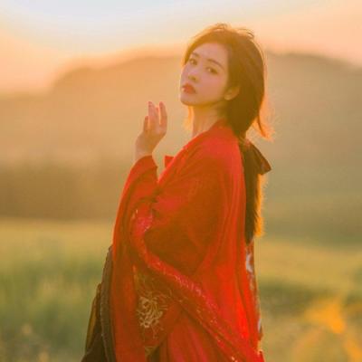 21张高清红衣忧伤古风女生头像 氛围感拉满