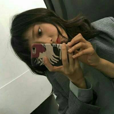 9张自带女王气场的非主流女生头像