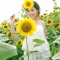 18张氛围感拉满的带向日葵女生头像，唯美又治愈