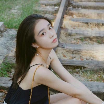 24张高清款！女生清纯淡雅风微信头像合集