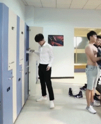 杨洋演肖奈到底藏了多少本事？这套表情包帮你揭秘