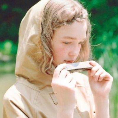 24张高清外国女生QQ头像 好看又实用