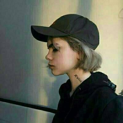 33张高清欧美个性女生头像 氛围感直接拉满