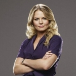 双手抱胸的自信成功女生头像 12张合集