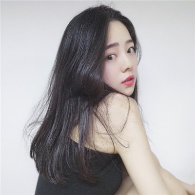 22张高清露肩性感女生头像 好看的女生头像合集