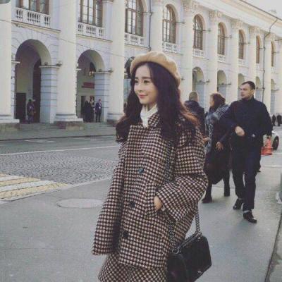 女生戴帽子的时尚QQ头像 16张高清美图来啦