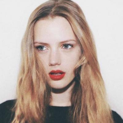 21张气质感拉满的高清欧美女生头像 个性氛围感拉满